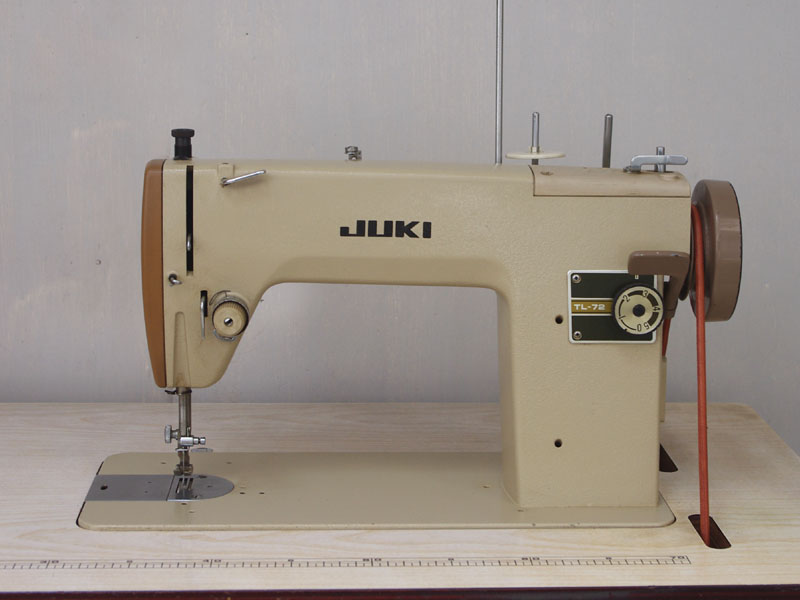 No.156 JUKI TL-72 ジューキ製 職業用足踏みミシン：アンティーク