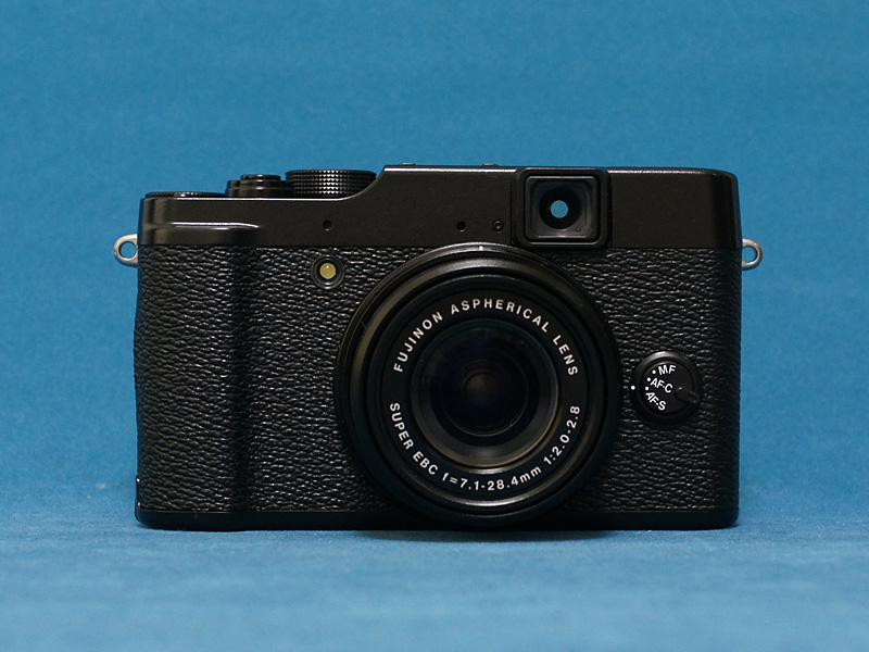 富士フイルム X10の外観をみる /monox デジカメ 比較 レビュー