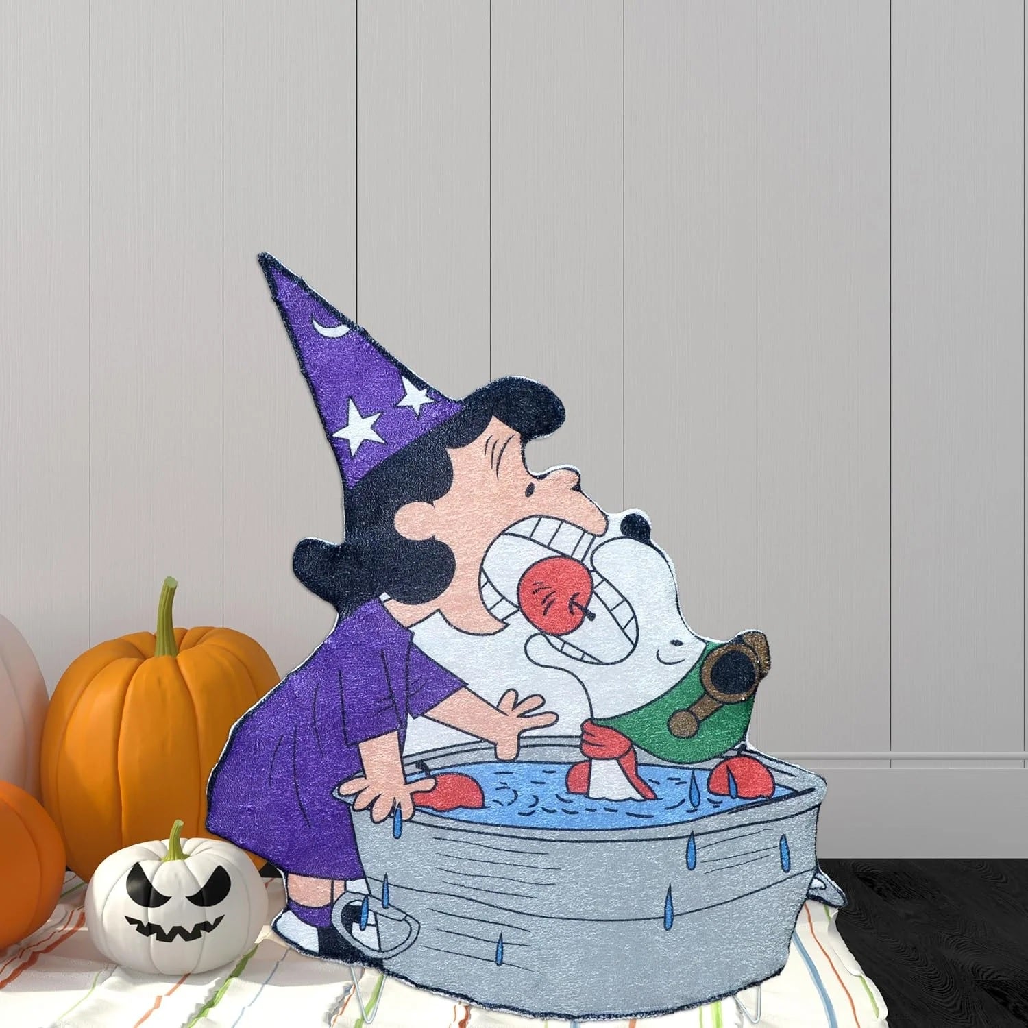 Peanuts Lucy & Snoopy Bobbing for Apples LED Decoration – American