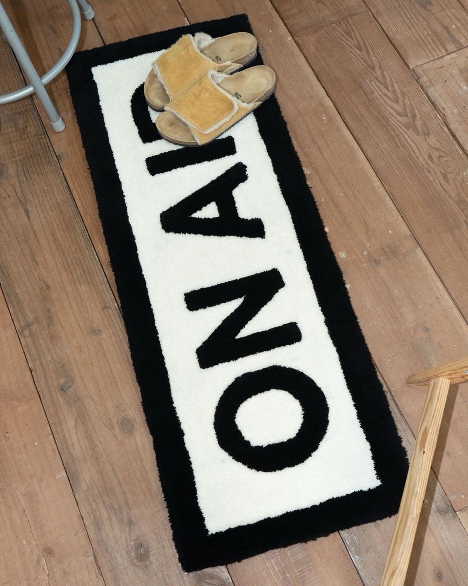 ON AIR / KYNE x MIYOSHI RUG コラボラグの受注販売が国内10月20日まで