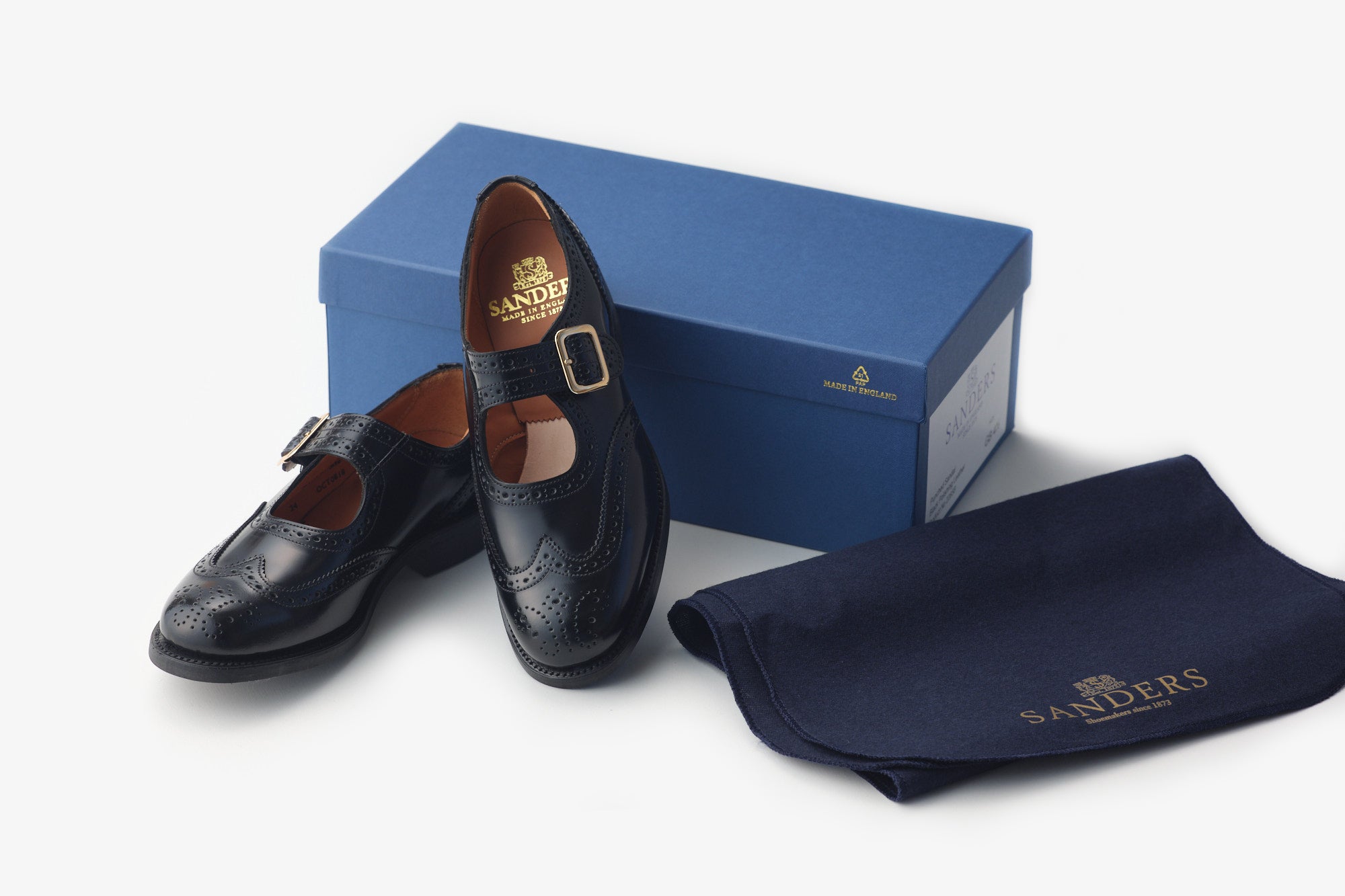 2265 FEMALE PUNCHED SANDAL｜Sanders サンダース