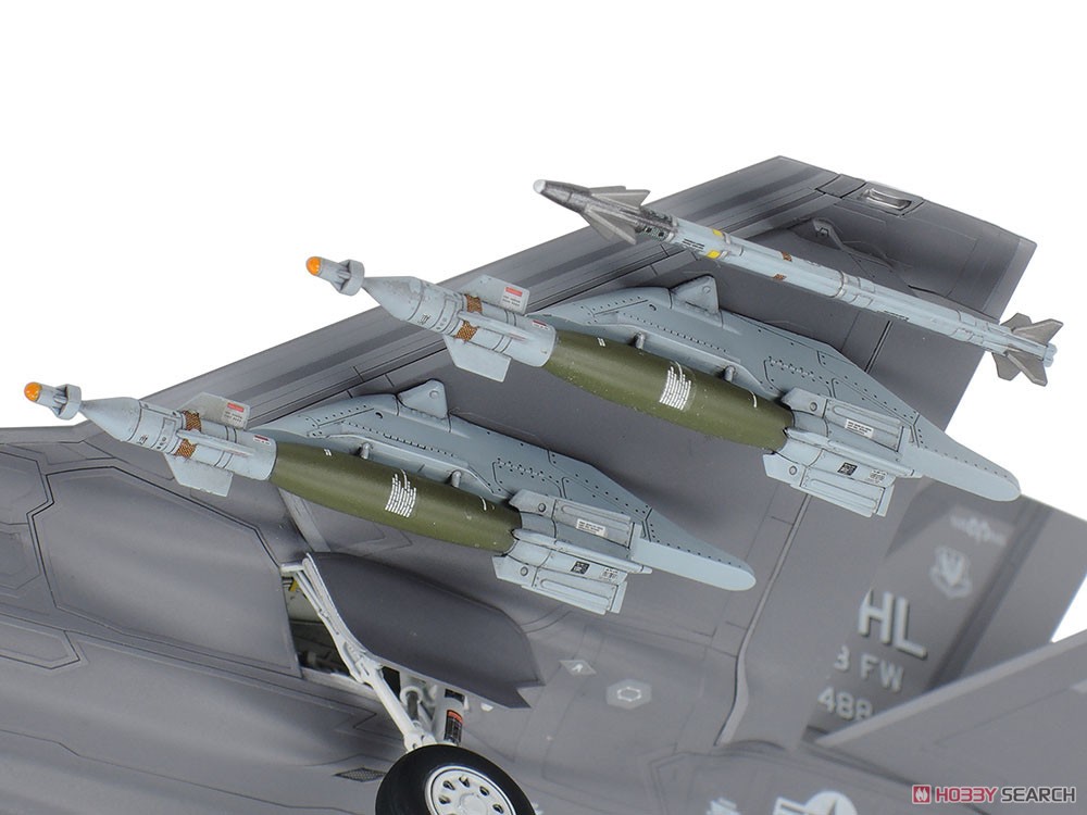 イタリア空軍 F-35 1/72スケールモデル スタンド付き イタリア空軍 F