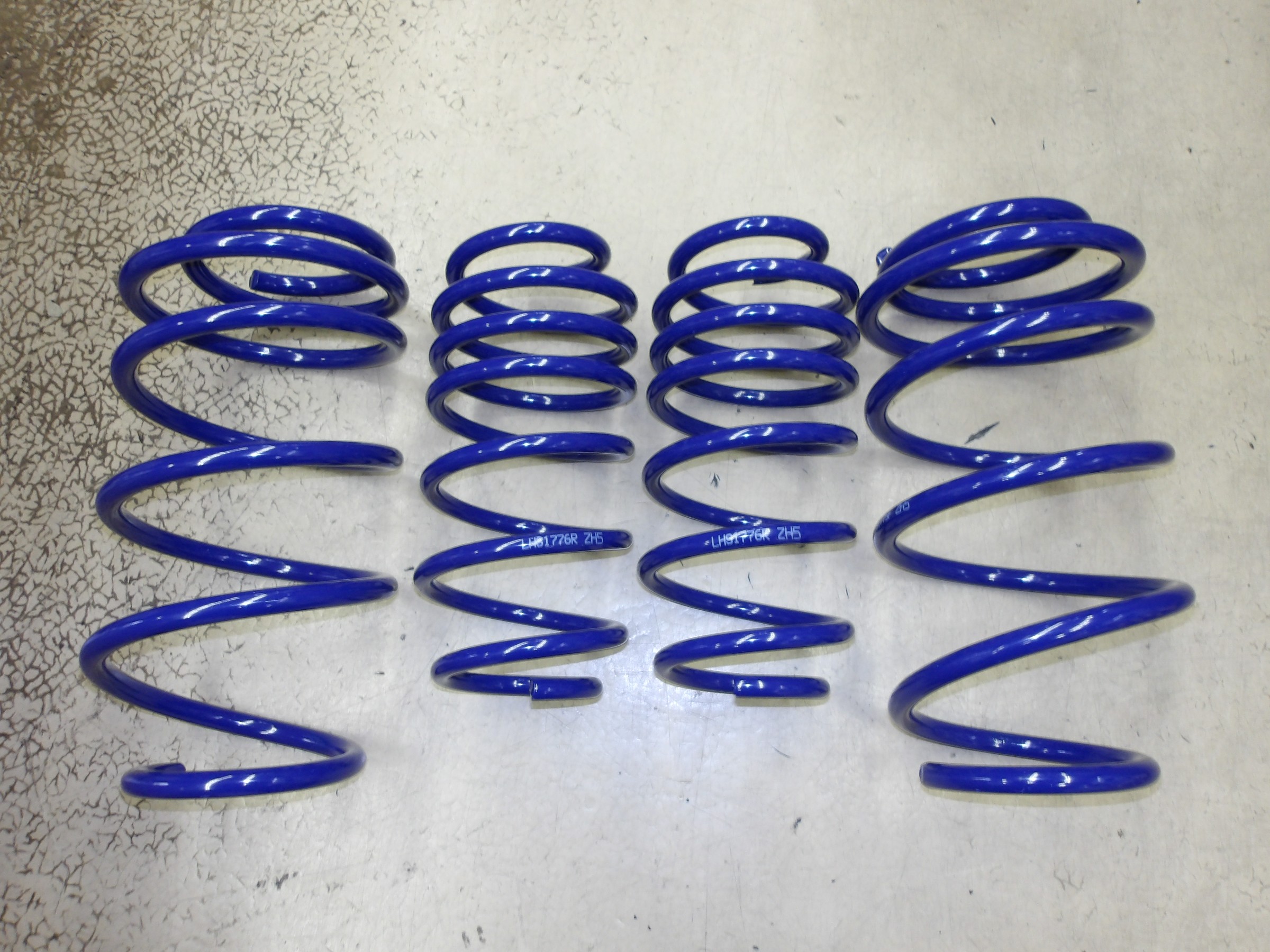 スイフトスポーツ（ZC33S）KYB製「ローファースポーツプラスL・H・S