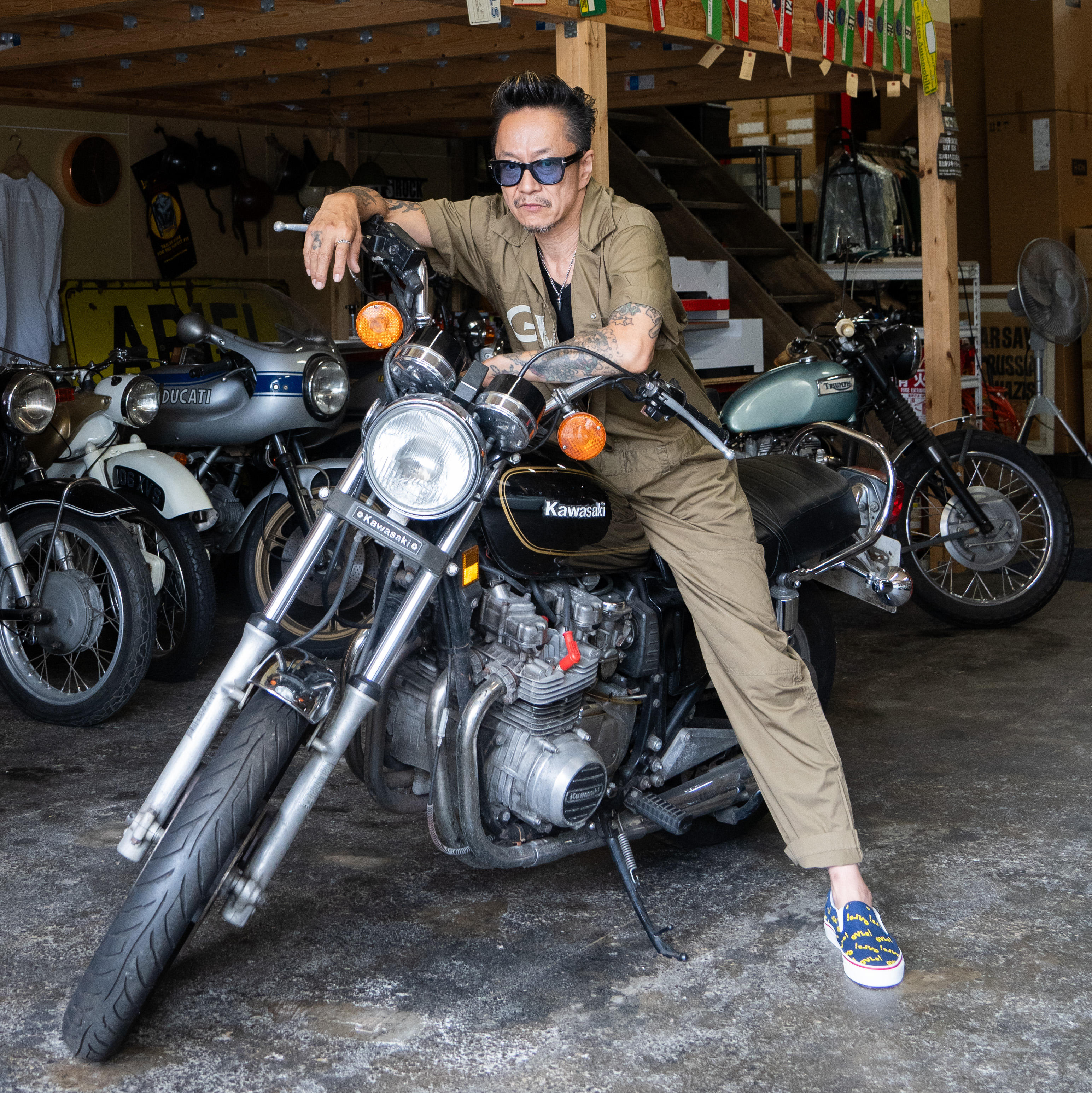 COLLECTION | GVLS ガヴィル