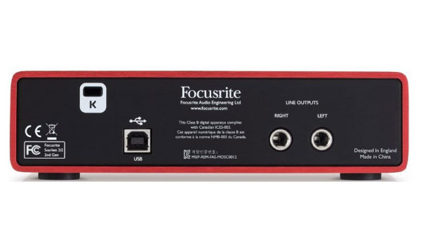 Focusriteのオーディオインターフェイススタジオパック、Scarlett 2i2