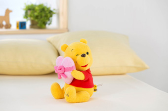 NTT西日本】新たな慶祝用電報台紙「くまのプーさん DENPO（ハート