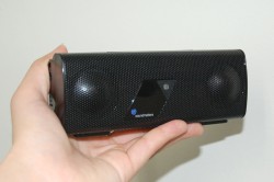 コンパクトかつ音も優秀。米Soundmatters社のポータブルスピーカー