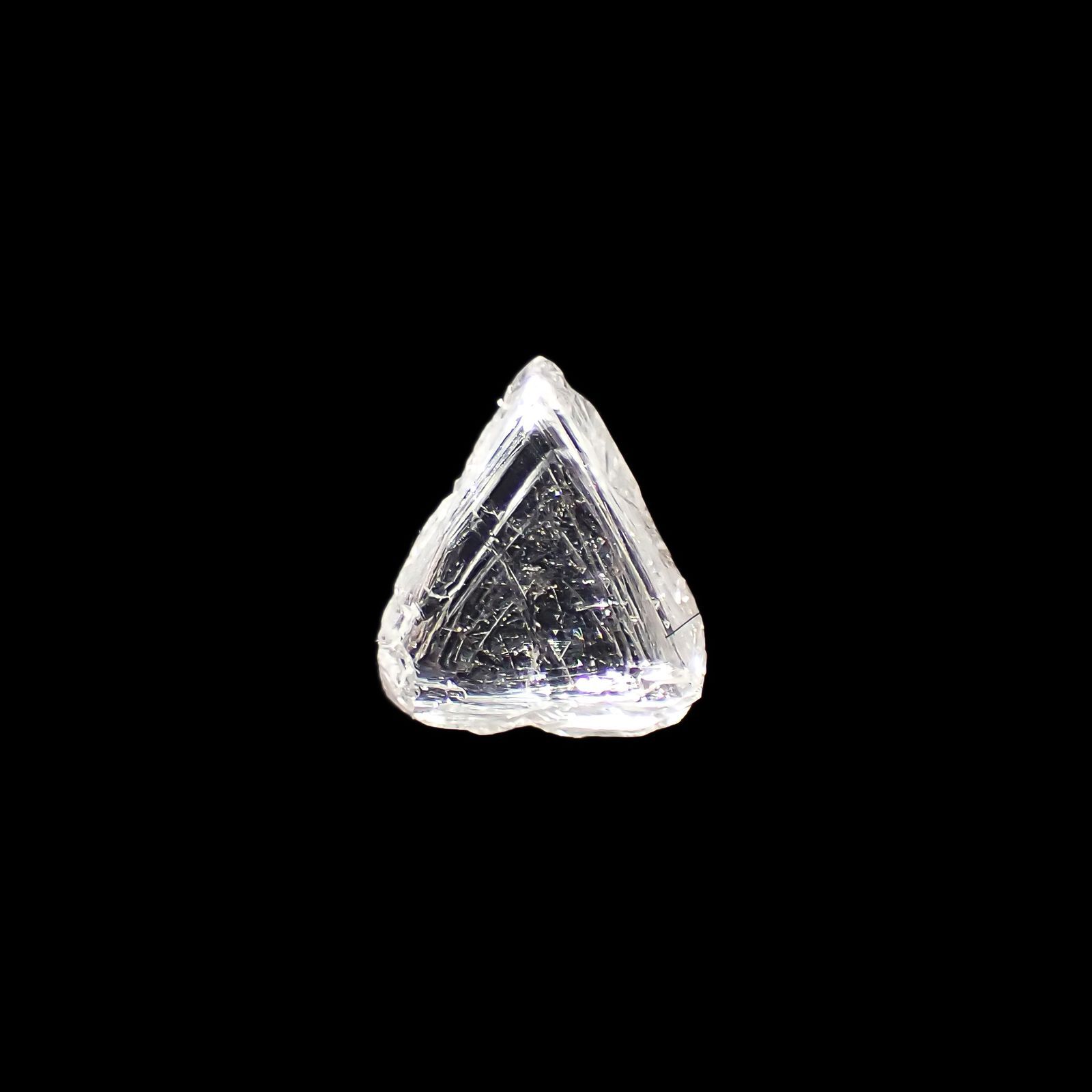 マクルダイヤモンド(宝石名ダイアモンド)カナダ産 原石 識別済 0.45ct
