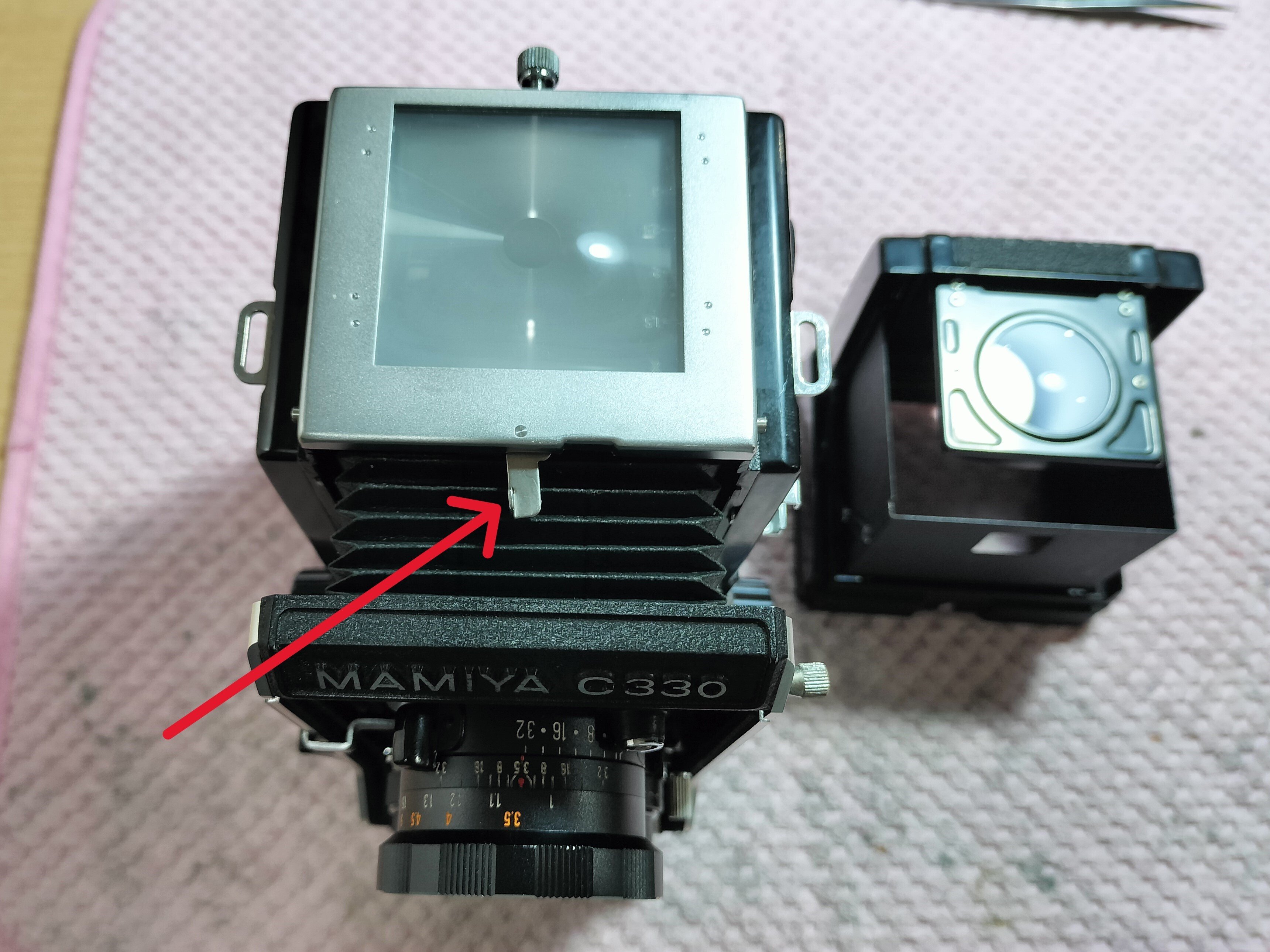 Mamiya C330の分解｜フィルムカメラ修理のアクアカメラ