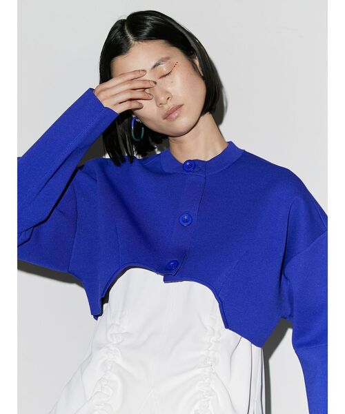 UN3D.（アンスリード）の「イレギュラーヘムショートニット