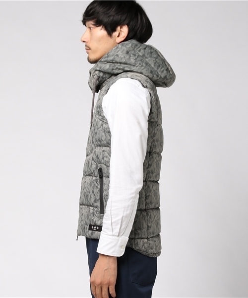 TATRAS（タトラス）の「TATRAS カモフラージュ柄ダウンベスト CESANO