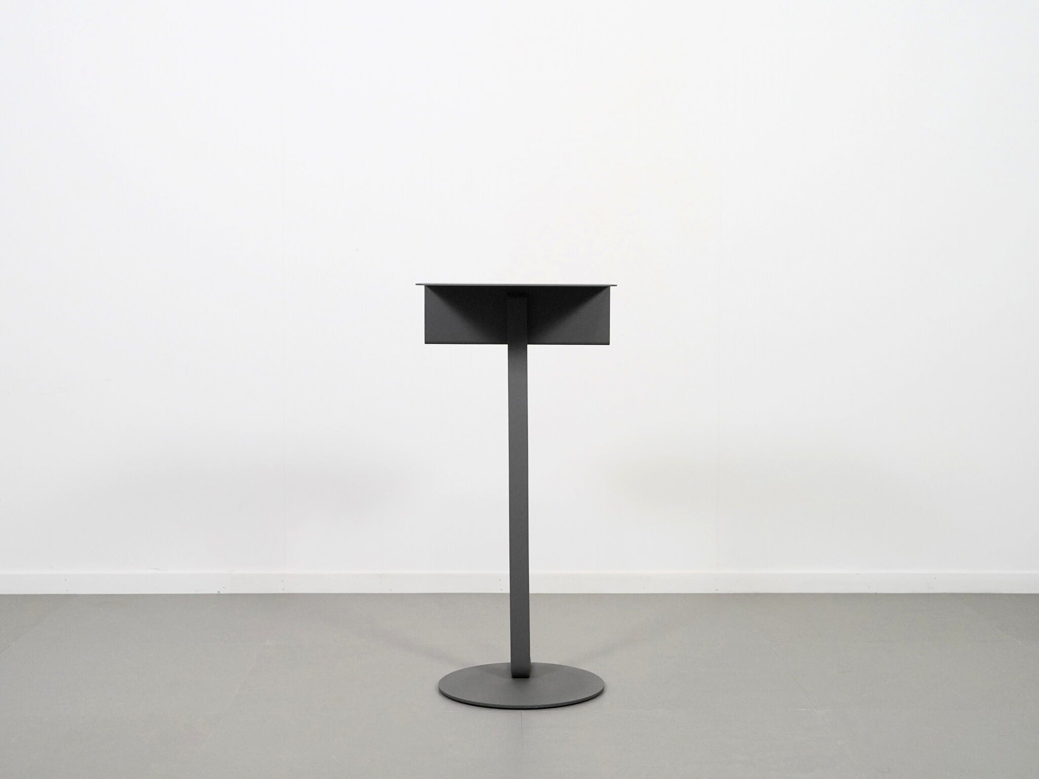 廃番品 無印良品 コンスタンチン・グルチッチ MONO サイドテーブル