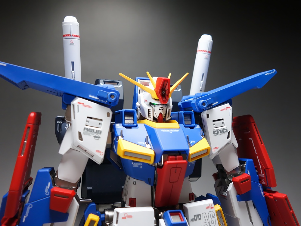 全塗装【プレミアムプラス完成品】バンダイ MG 1/100 ZZガンダム Ver