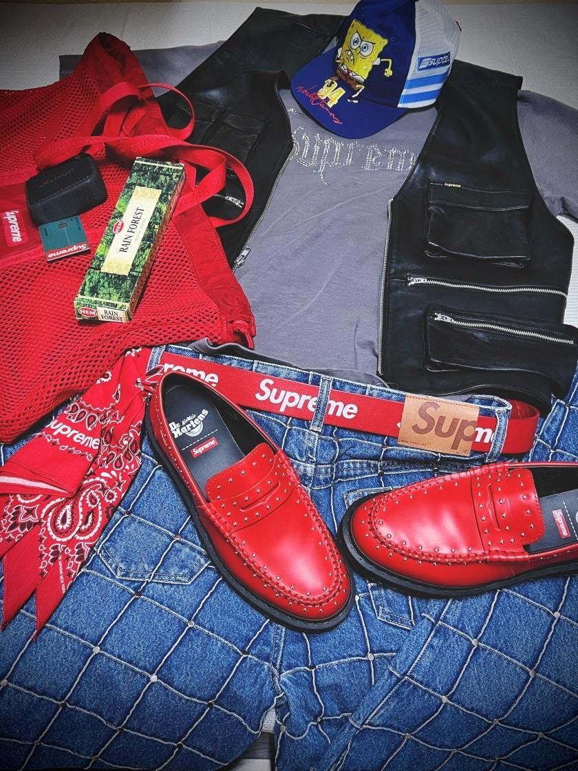 Dr. Martens x Supreme】Studded Penton Loafers Red - 25SS (Supreme