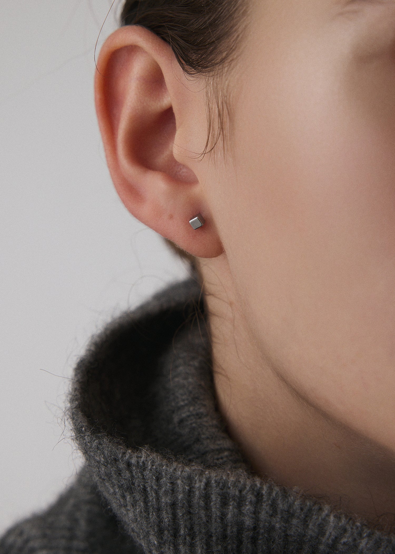 シルバー]ボックスピアス – FLOA