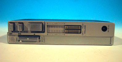 SONY 初代ウォークマン（TPS－L2）