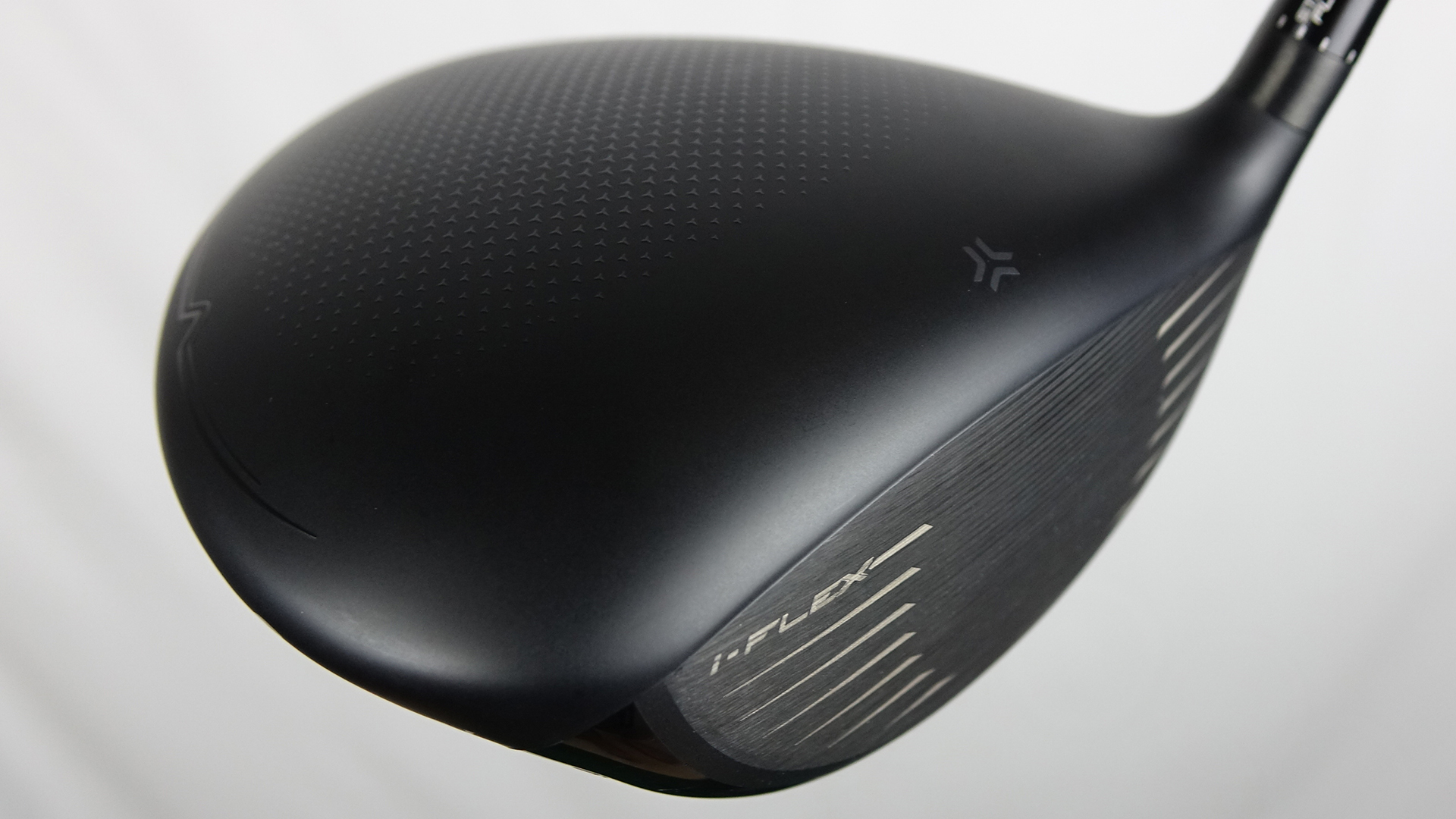 スリクソン ZXi ドライバーを筒康博が試打「球持ちが長くボールを押し