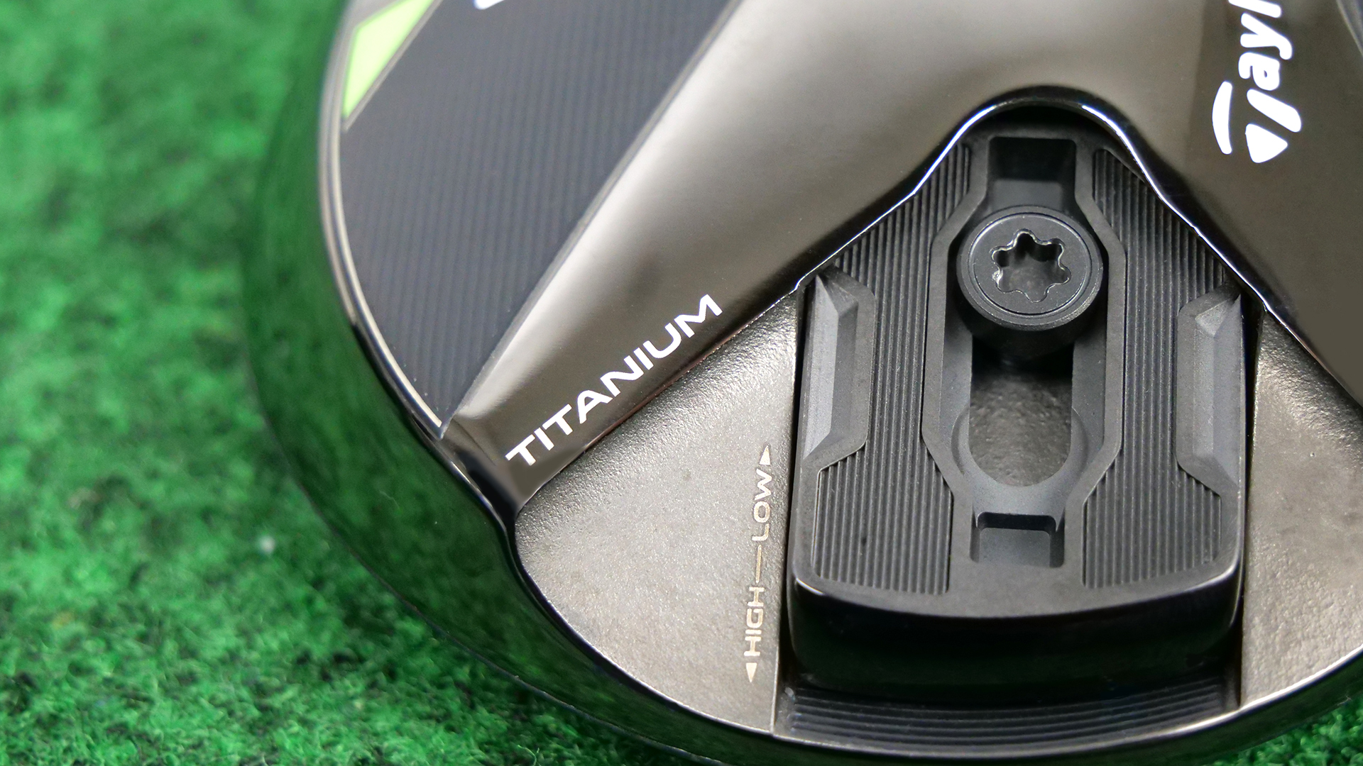 Qi35 TOUR フェアウェイウッドを小山内護が試打「プロ好みの強烈ティ