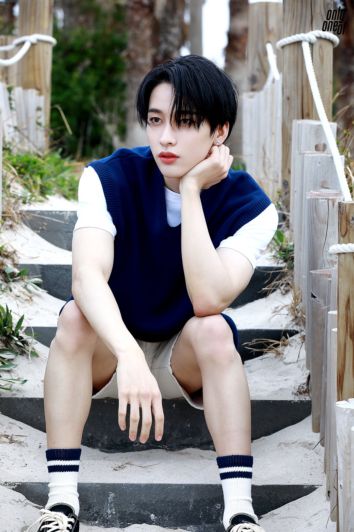 OnlyOneOf - produced by [myself] + unknown art pics 2.0 (NAVER