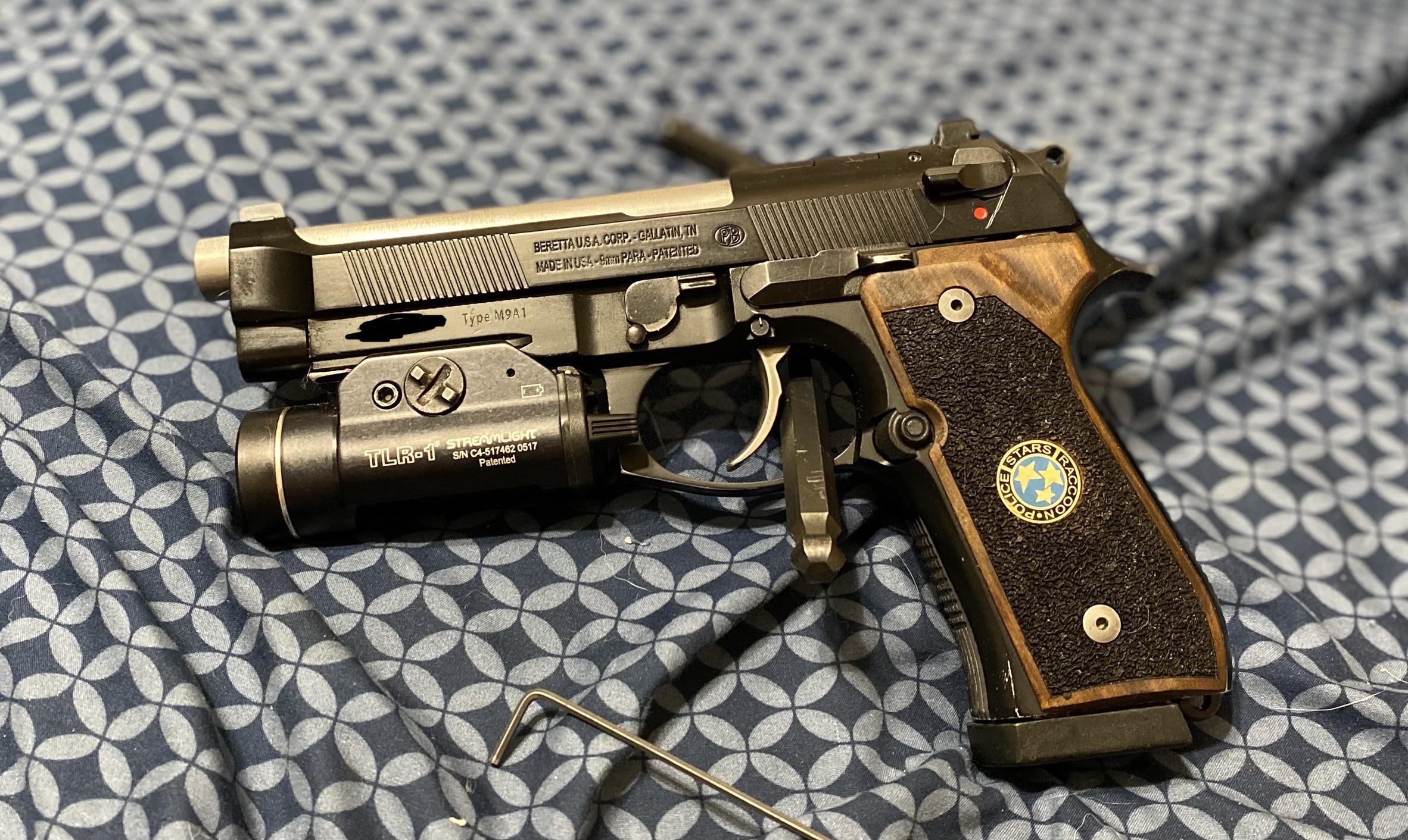 バイオハザード サムライエッジ M9A1 : r/guns