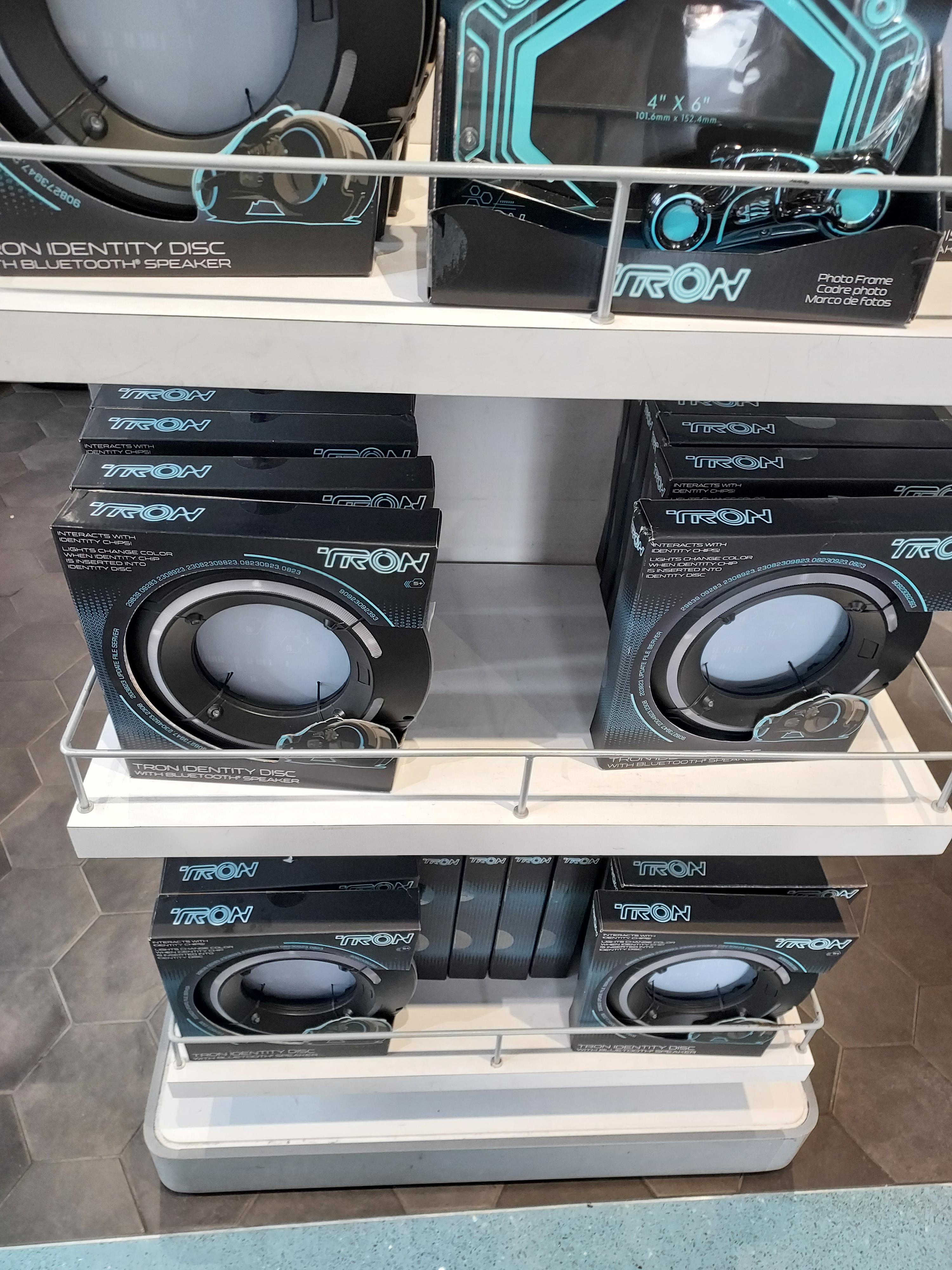 新しいトロン・アレスのアイデンティティ・ディスクは、すでにマジック