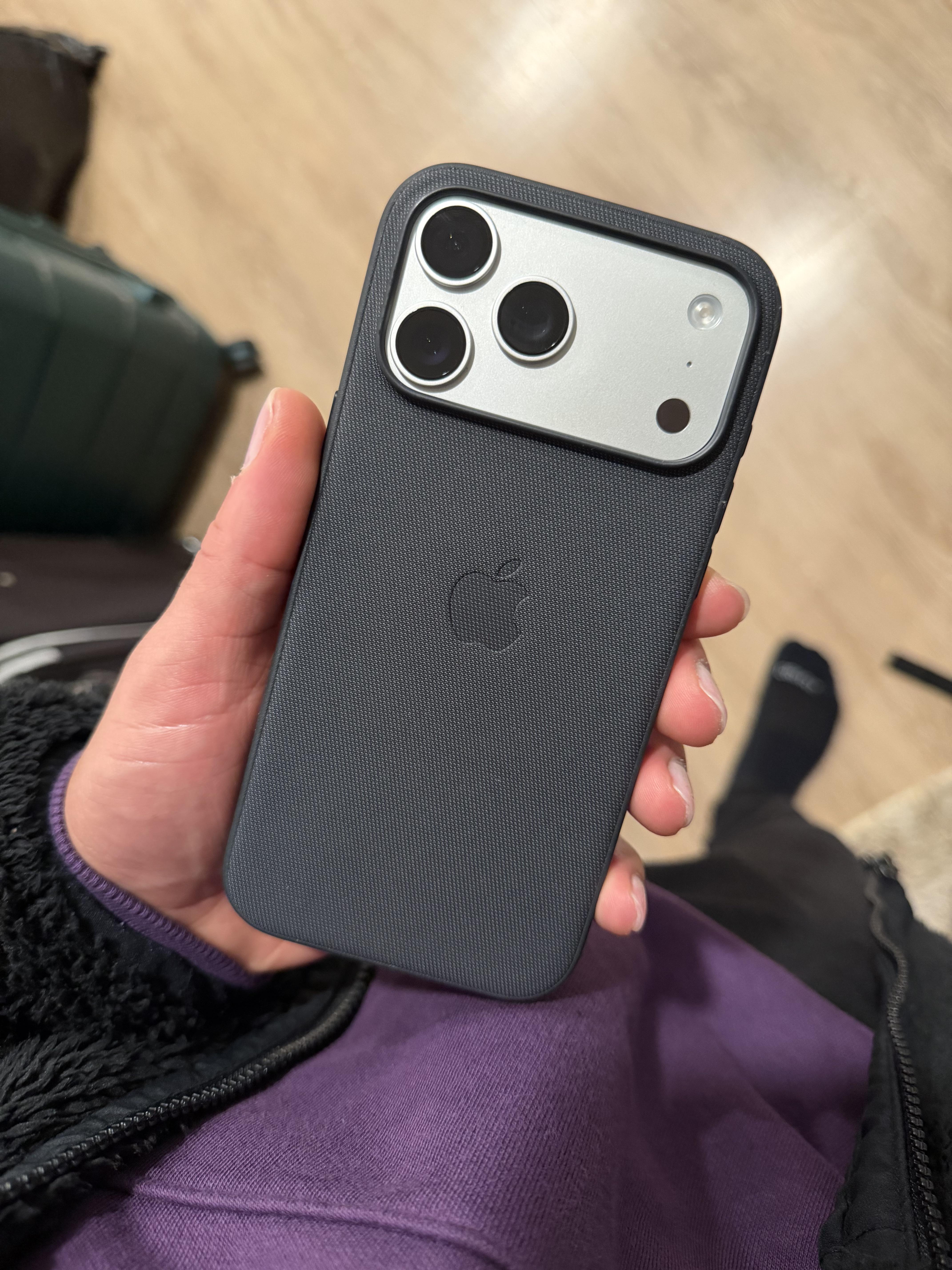 Thoughts on tech woven : r/iPhone17Pro