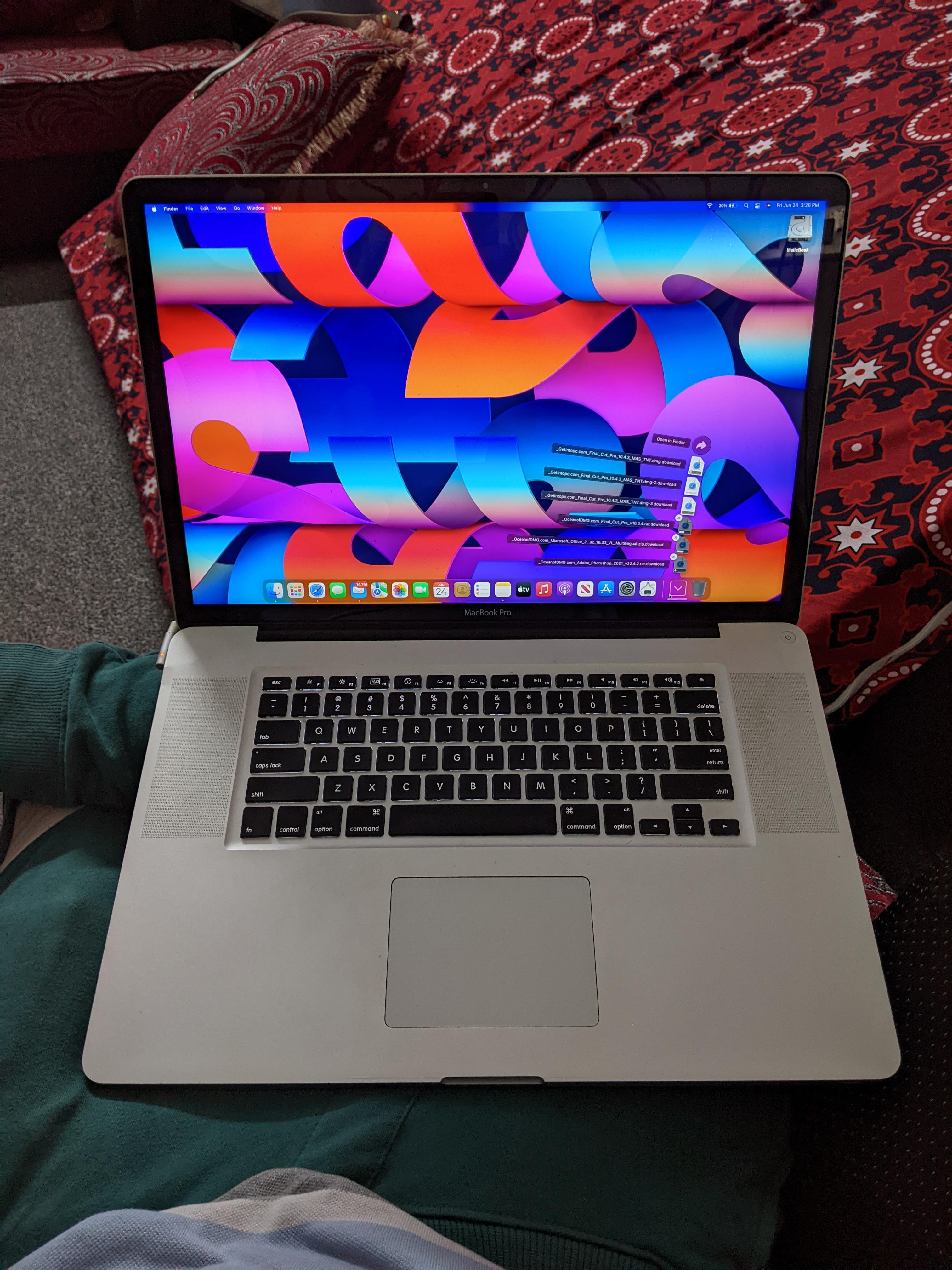 Macbook Pro (Early 2011-17 inch) on Monterey | Crazy how an 12