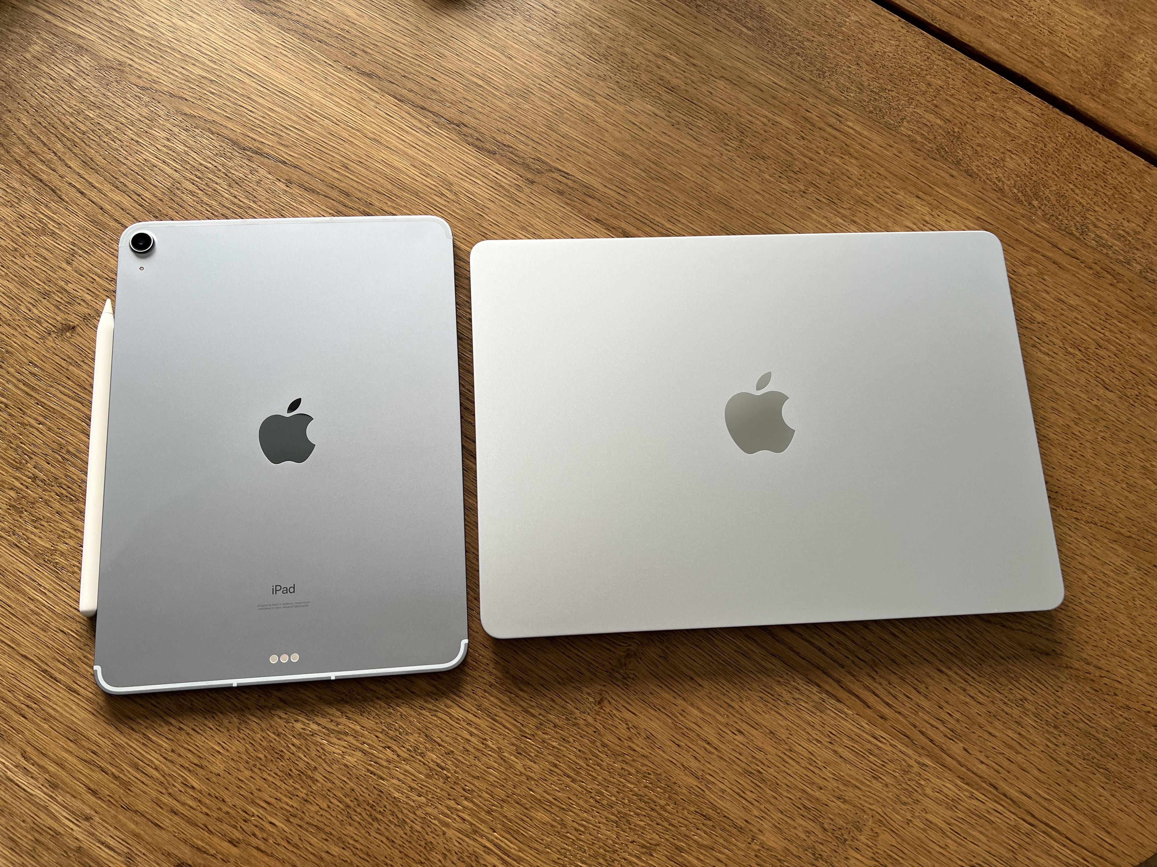 スカイブルー比較：iPad Air（第4世代） vs MacBook Air M4 : r/macbookair