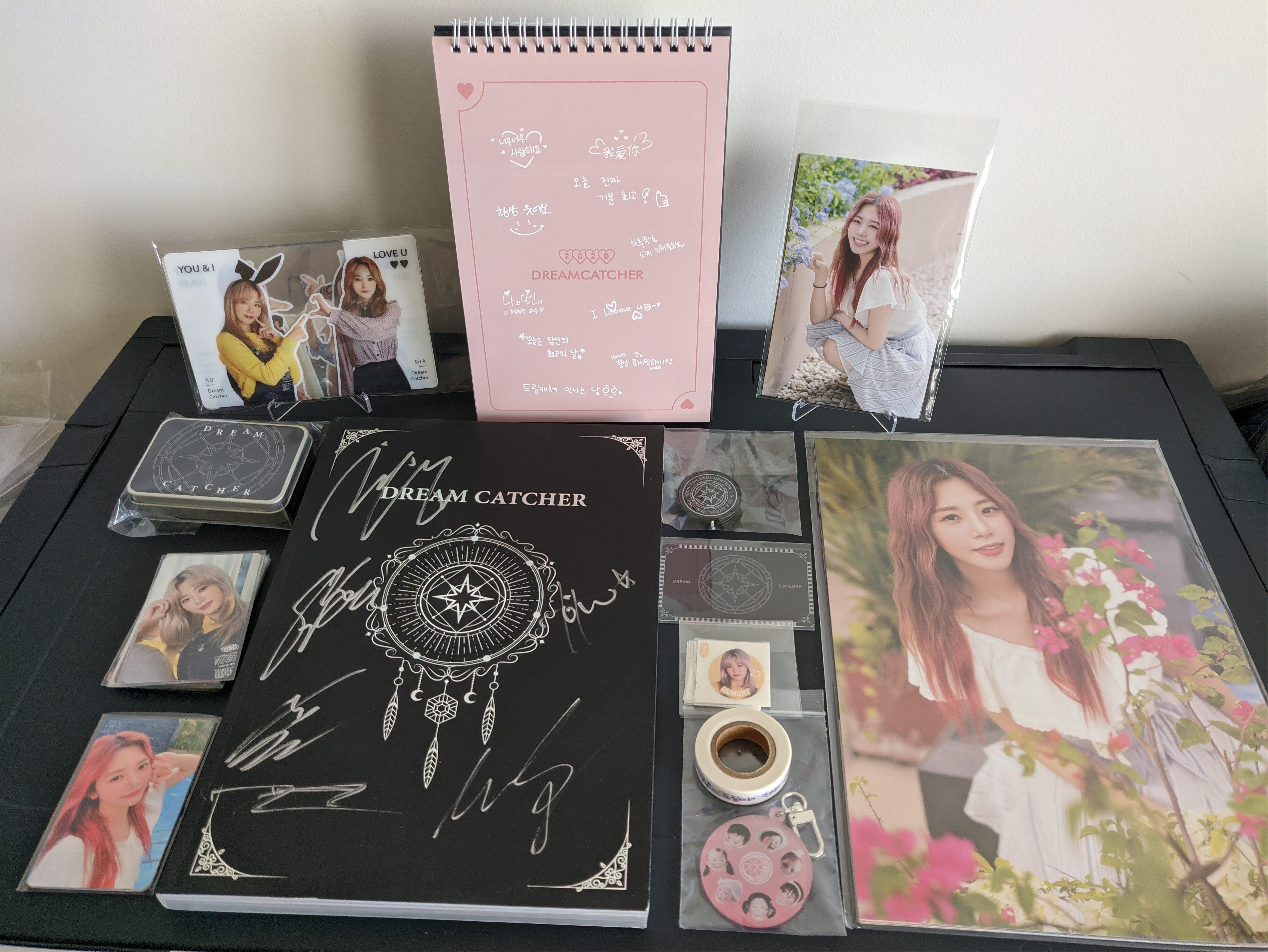 Dreamcatcher MMT Tour Signed Photobook First Look : r/dreamcatcher
