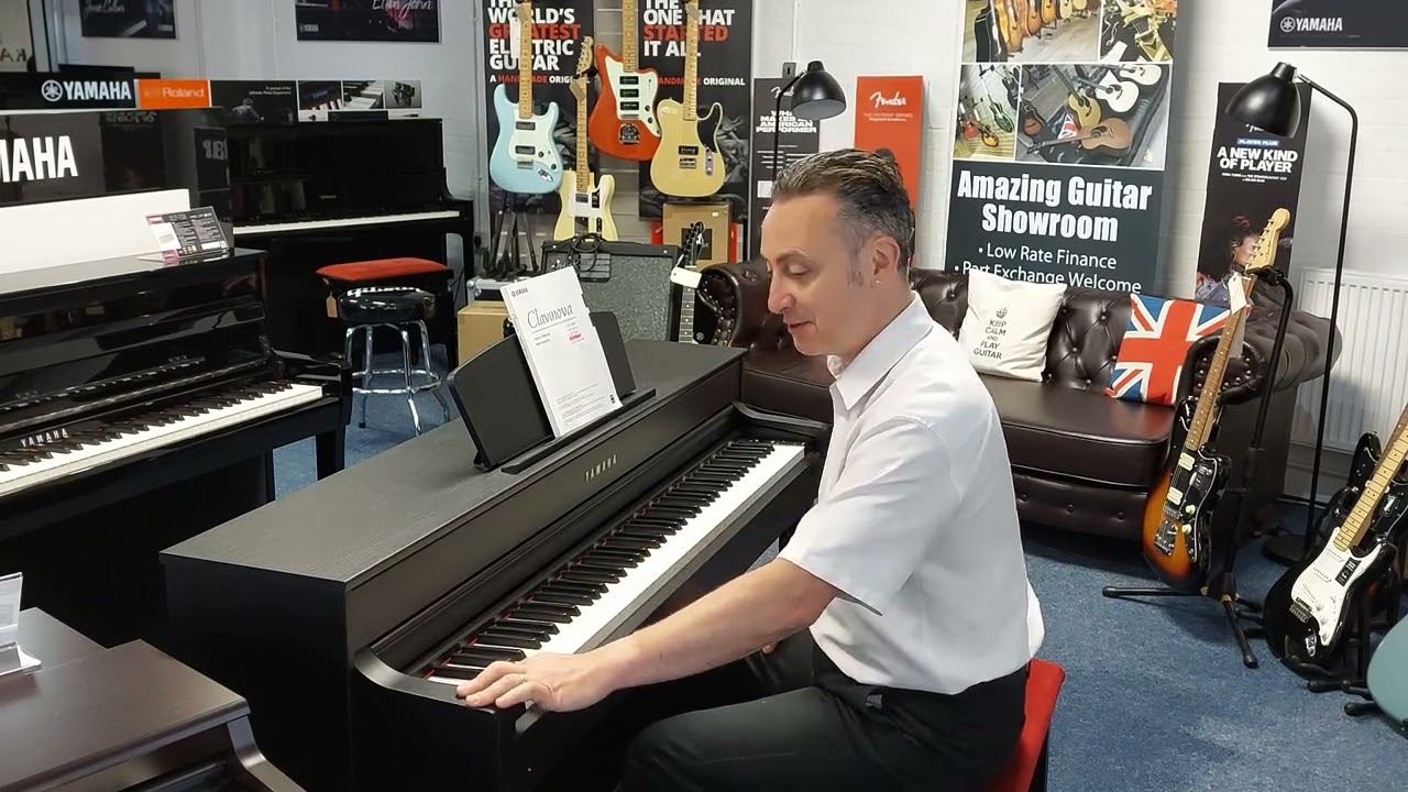 Yamaha Clavinova CLP-635 Review & Demo - YouTube