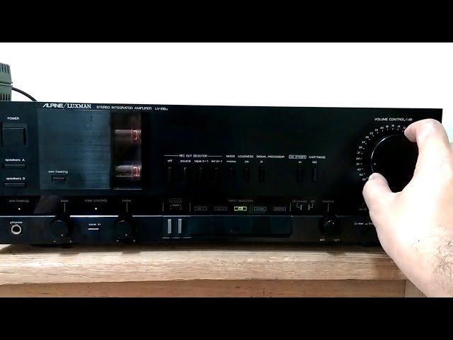 Alpine Luxman LV 105u test - YouTube