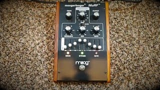 Moog Moogerfooger MF-105 MuRF Demo - YouTube