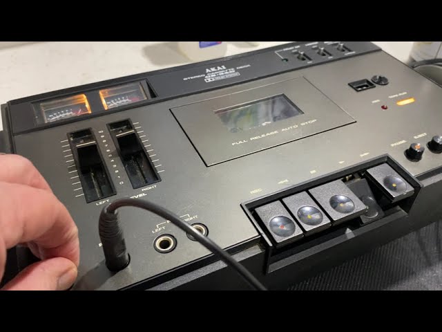 Akai CS-34D - Vintage top loading cassette deck made in Japan