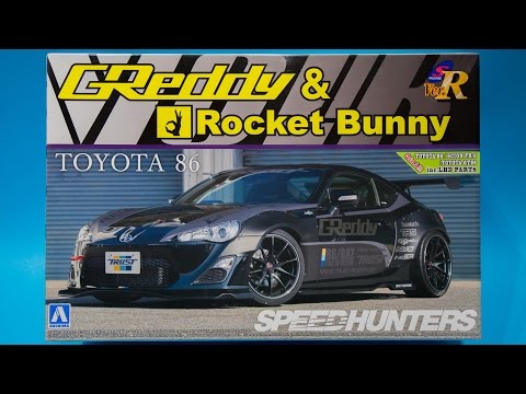 Aoshima 1/24 Rocket Bunny Toyota 86 GReddy Volk Racing Ver. Model