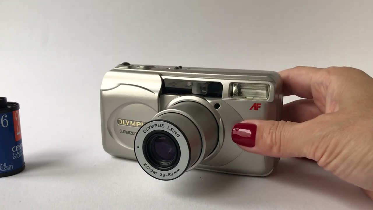 35mm film camera Olympus SuperZoom 80G DATE - YouTube