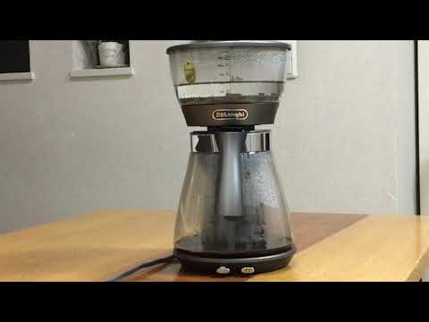 デロンギ「クレシドラ ドリップコーヒーメーカー」でコーヒーを淹れる