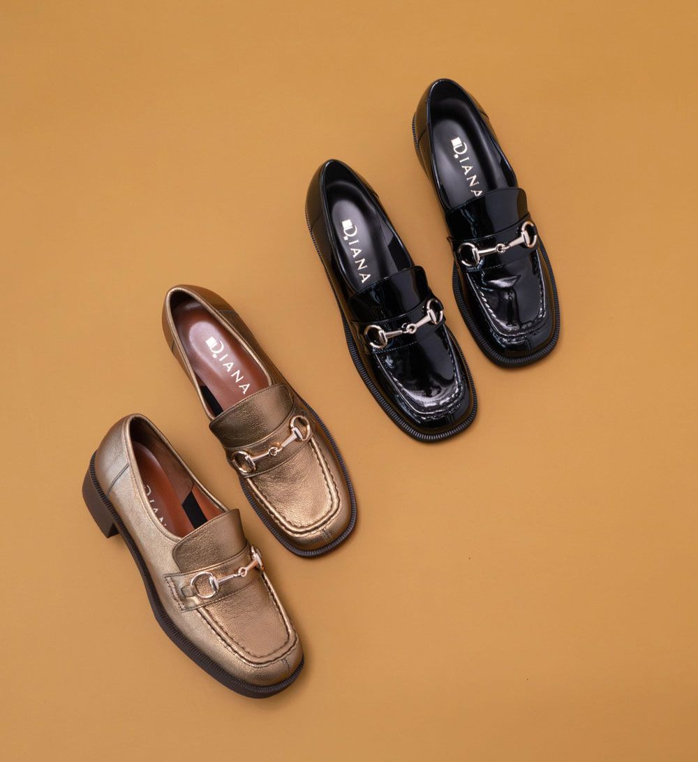 DIANA シュリンクエナメル ローファー ビジュー 22.0 DIANA シュリンク