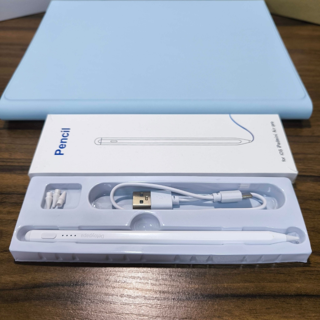 Apple - iPad 第6世代 Simフリー 32GB ケースとキーボード、タッチペン