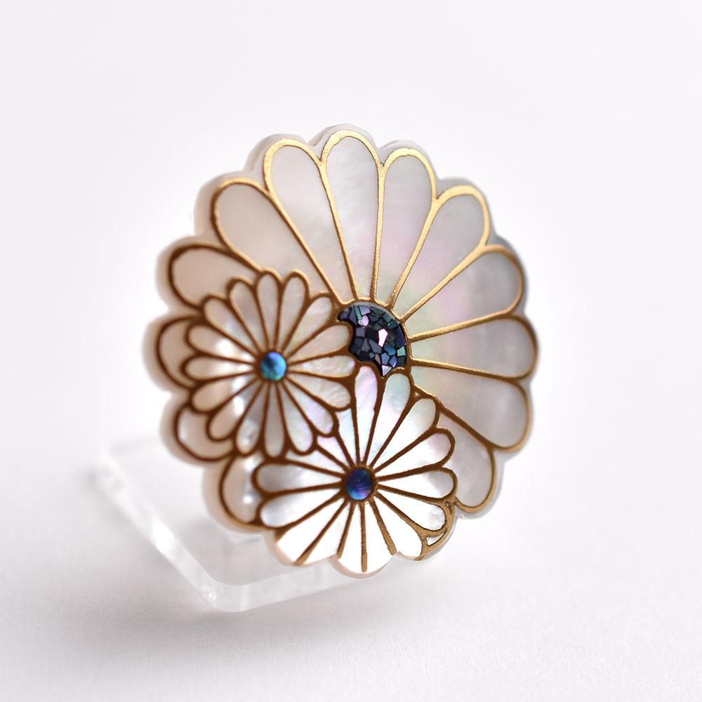予約販売】菊蒔絵 白蝶貝ブローチ（型） - うるしアートはりや通販