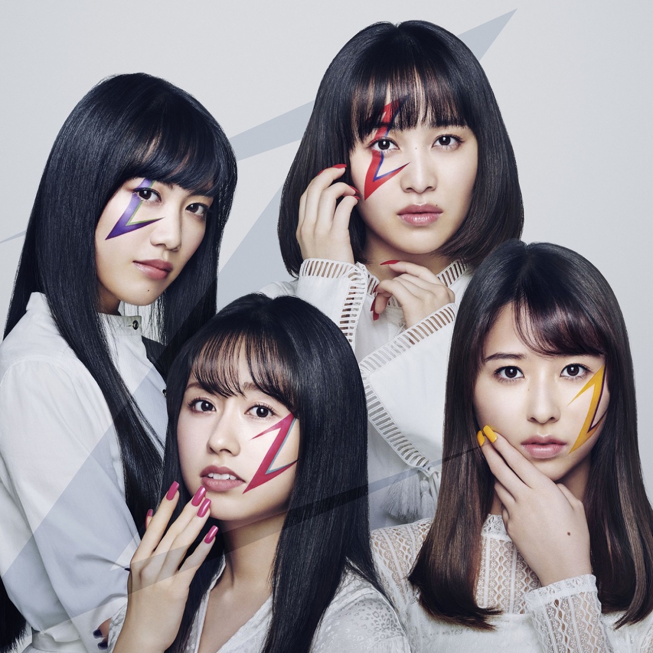 ももいろクローバーZ 5th ALBUMのアーティストビジュアル＆通常盤の