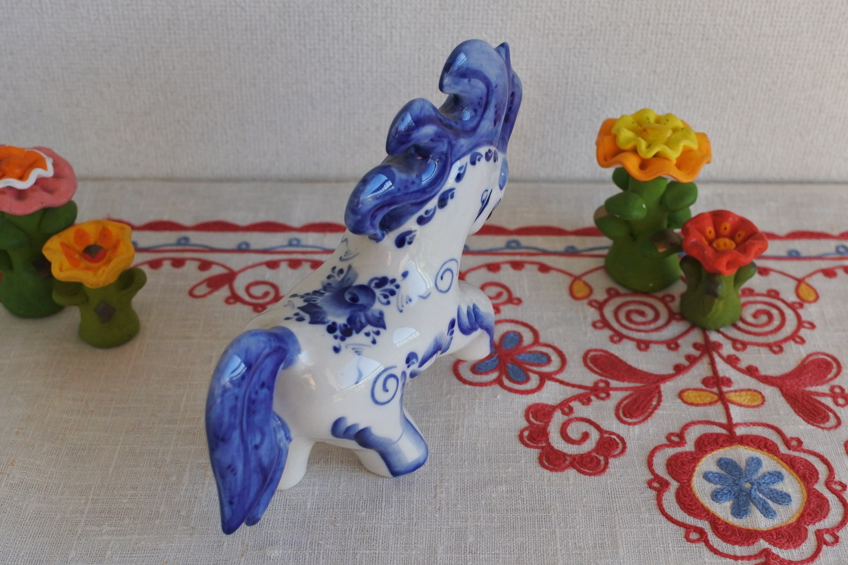 2026年干支午 グジェリ陶器 せむしの仔馬 – ロシア雑貨 いりえのほとり