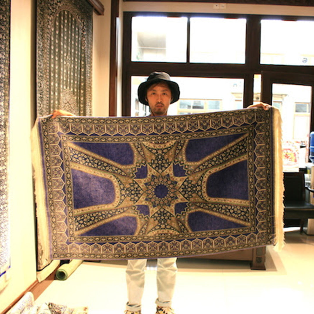 ペルシャ絨毯 イラン ナイン産リビングサイズ 300✕246