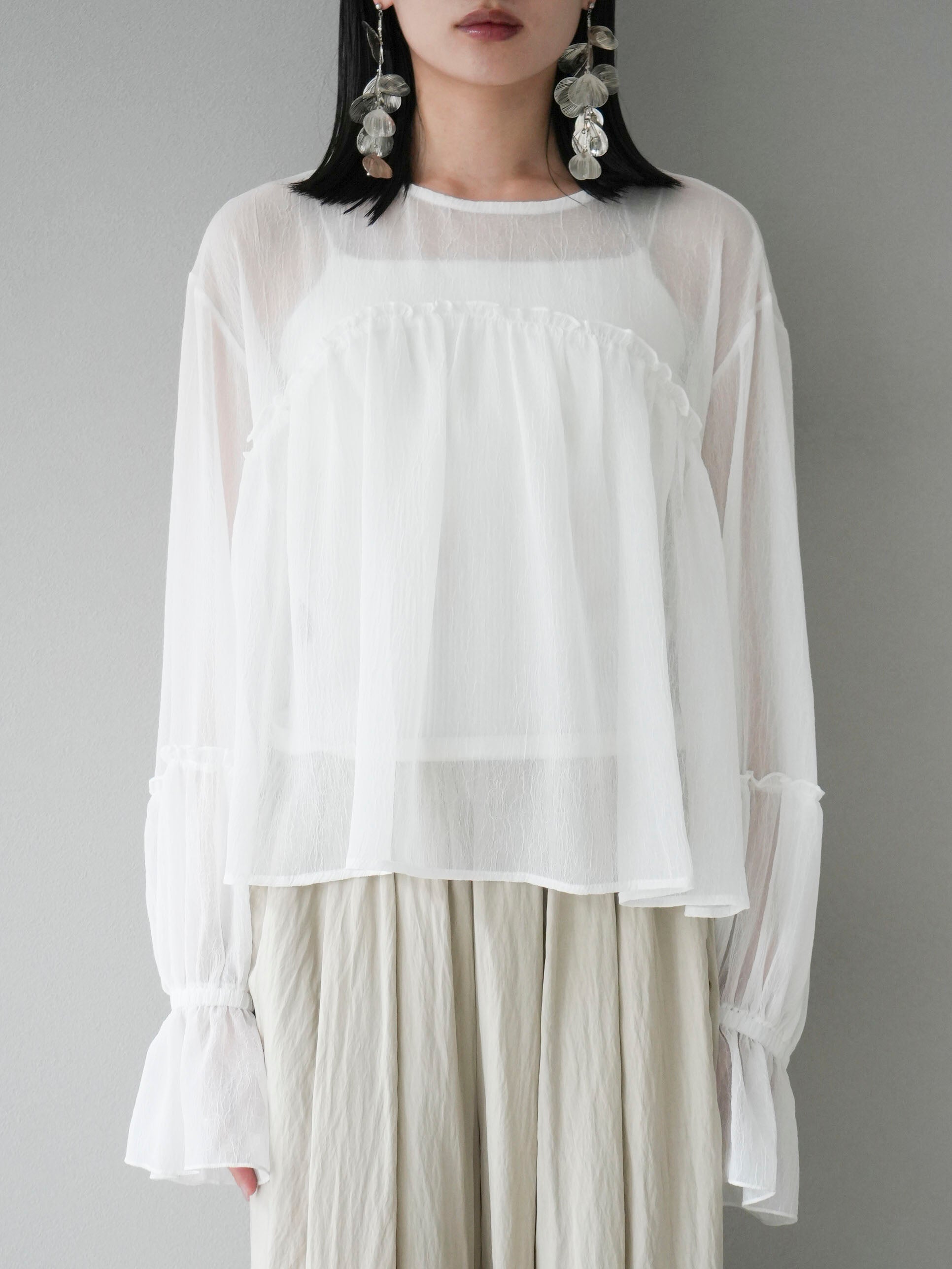 予約]楊柳シアーボリュームギャザーブラウス/ホワイト – Lumier