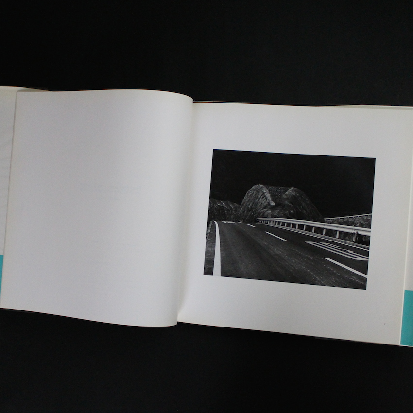 Photographs By Toshio Shibata 日本典型（Acceptable） - 柴田 敏雄