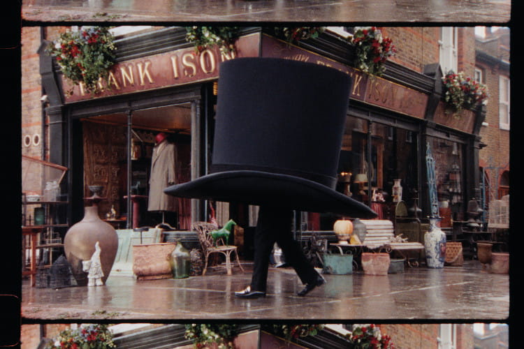 5つの香りをアンティーク風容器に詰めたコロン＆キャンドル、ジョー