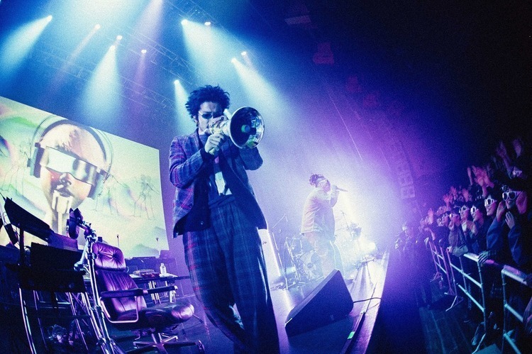 millennium parade、常田大希誕生日の本日20時に“Fly with me”ライブ