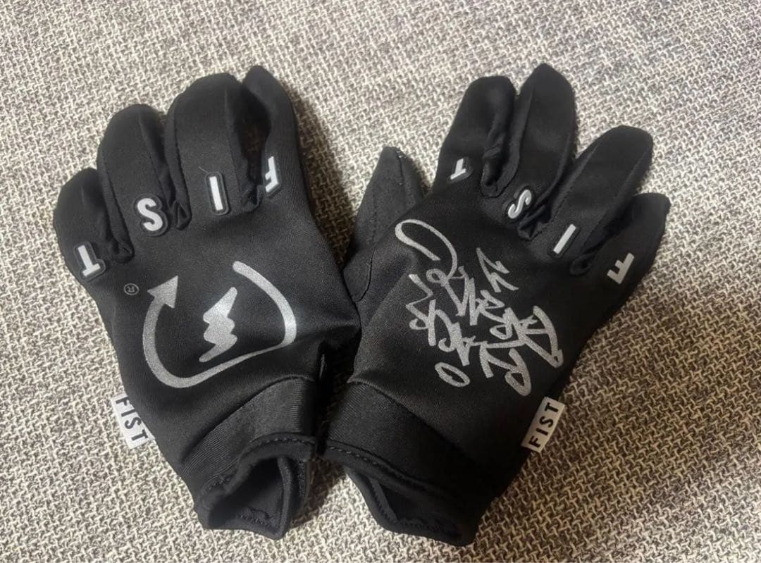 BlackParade Fist Glove V4 ブラックパレード グローブM - メルカリ