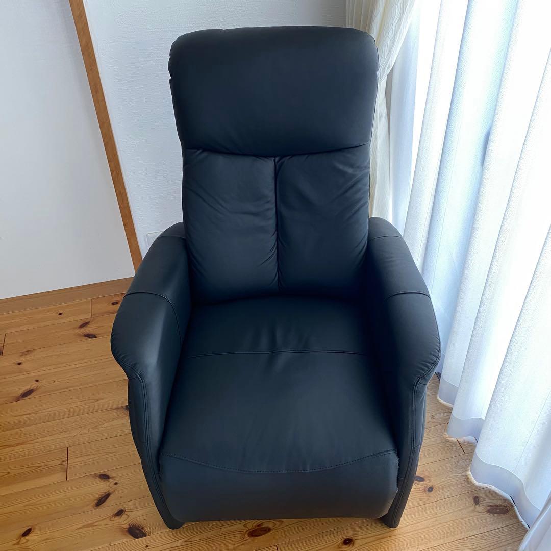 10月31日までお値引き中❗️電動リクライニングチェア(コンフェ革 BK